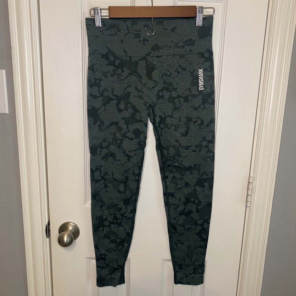 Gymshark Adapt Camo Seamless Leggings Medium Green Black Camouflage‎ High Waist